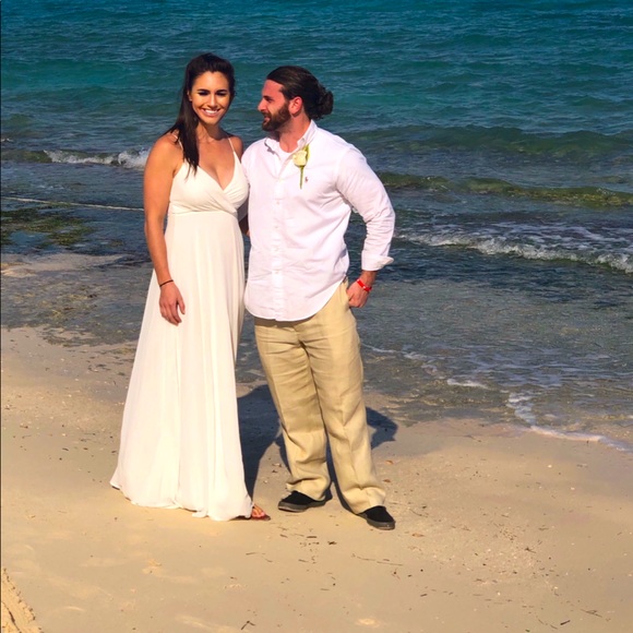 White dress - Picture 1 of 1